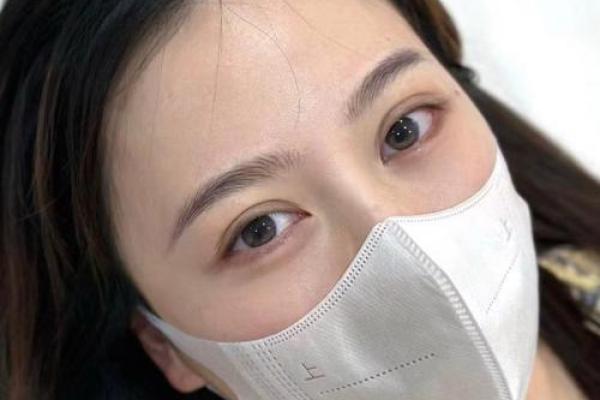 女人眉毛浓密的命运解析：美丽与运势的微妙关系